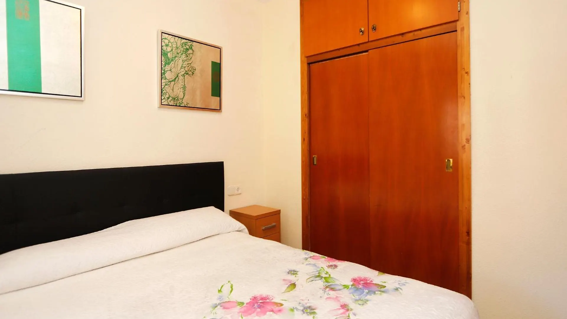 At007 Apartamento A 150 M De La Playa Torredembarra 0*,  Španělsko