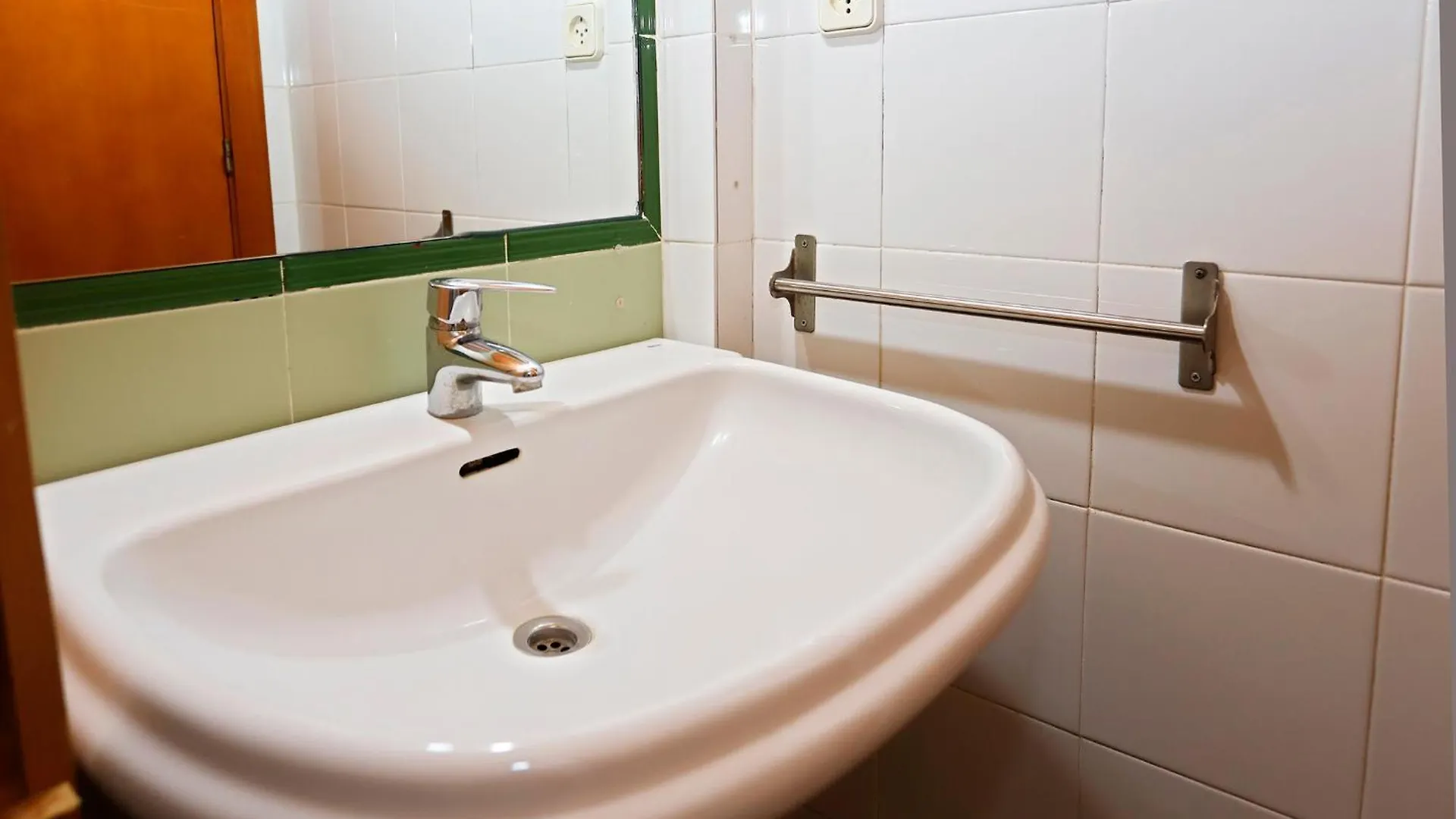 At007 Apartamento A 150 M De La Playa Torredembarra Spanien