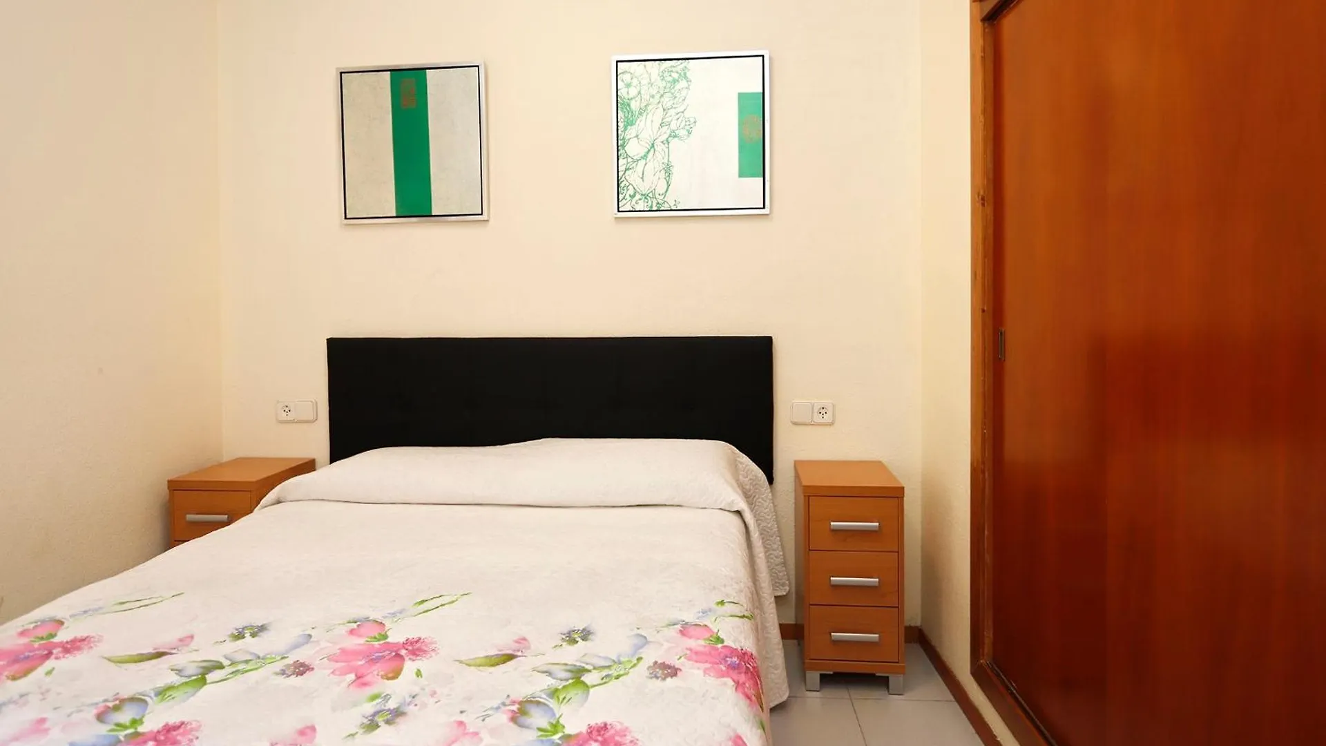At007 Apartamento A 150 M De La Playa Torredembarra Spanien